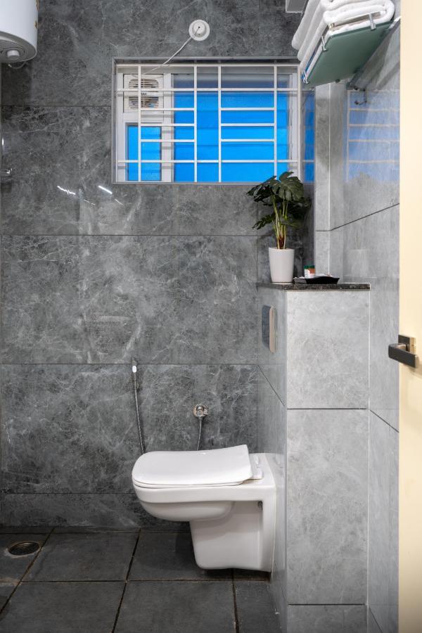 The Silver Chimes Suites Bengaluru Zewnętrze zdjęcie